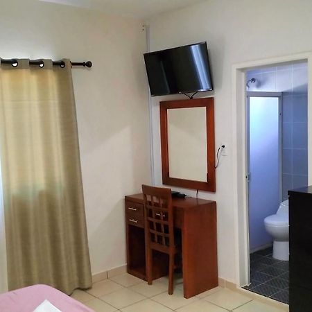 Hotel La Estancia Río Verde エクステリア 写真