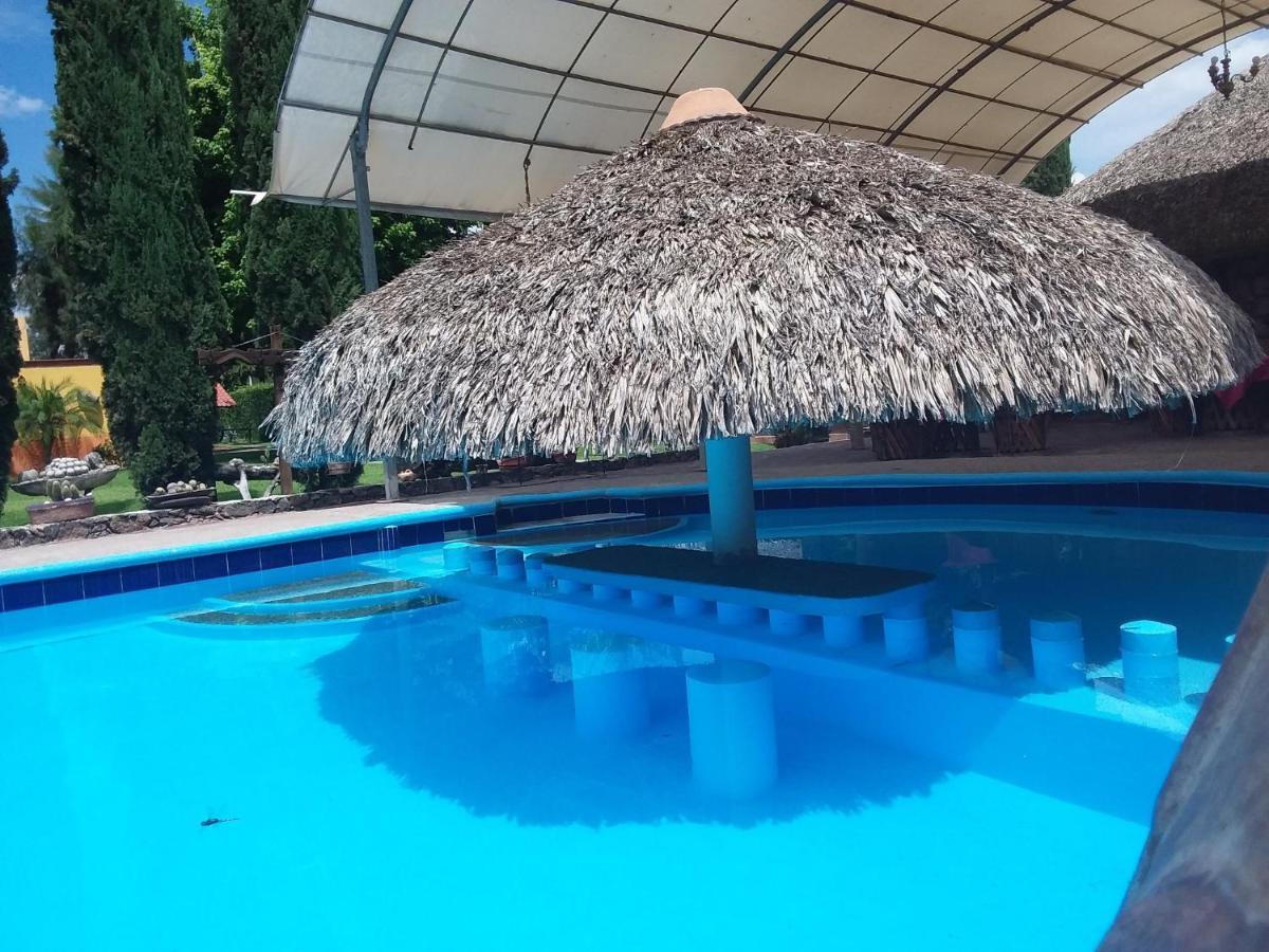 Hotel La Estancia Río Verde エクステリア 写真