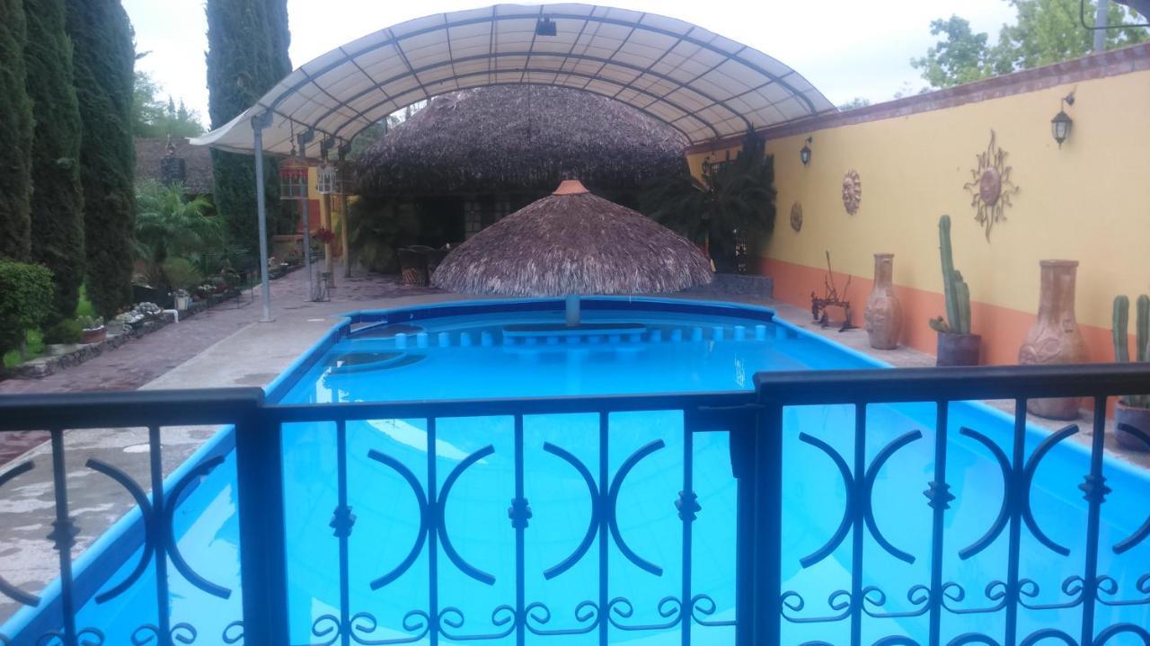 Hotel La Estancia Río Verde エクステリア 写真