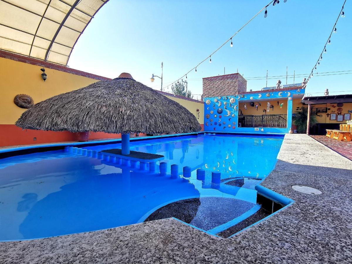 Hotel La Estancia Río Verde エクステリア 写真