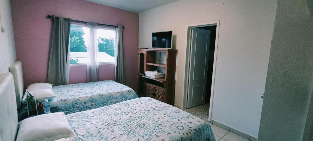 Hotel La Estancia Río Verde エクステリア 写真