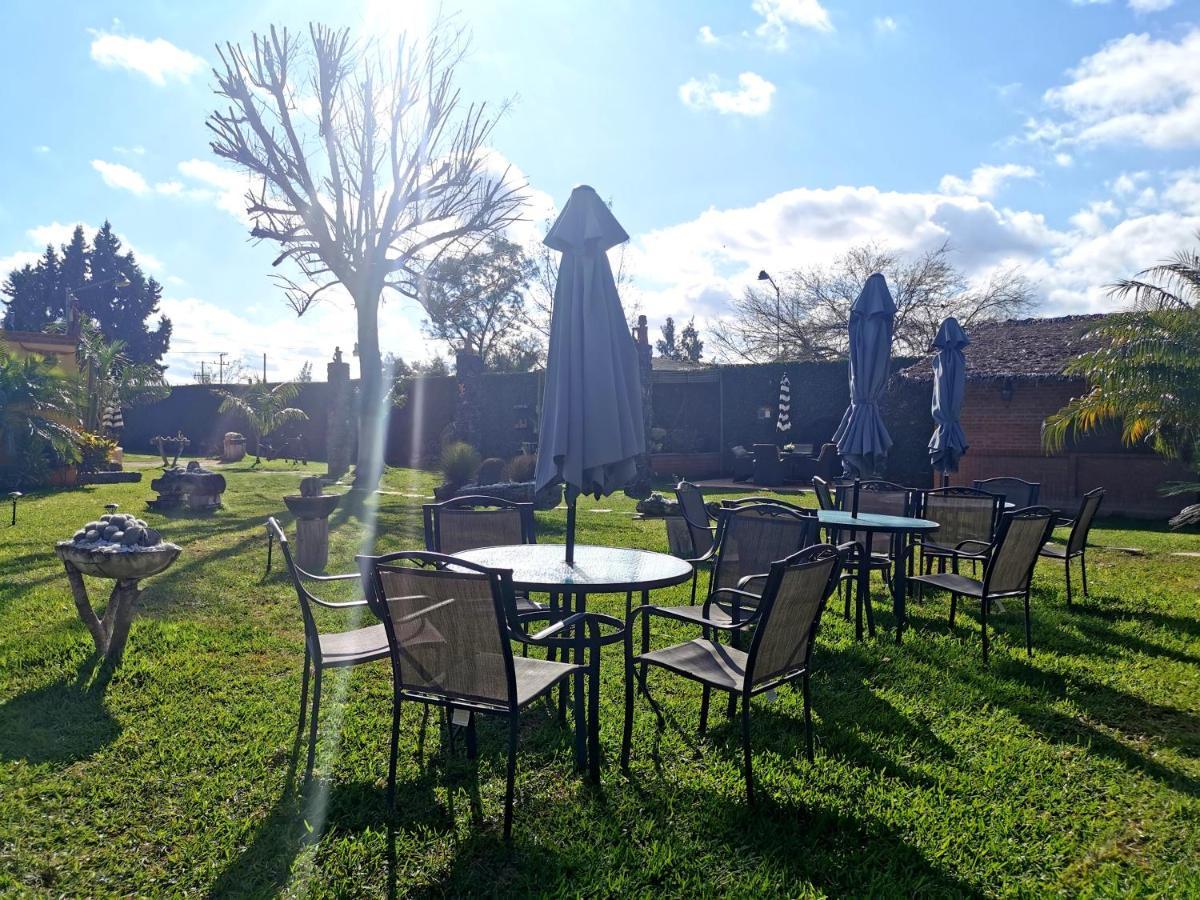 Hotel La Estancia Río Verde エクステリア 写真
