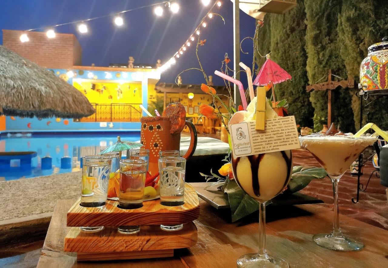 Hotel La Estancia Río Verde エクステリア 写真