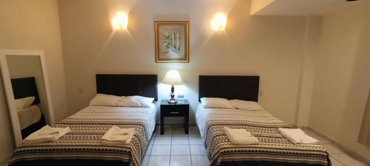 Hotel La Estancia Río Verde エクステリア 写真