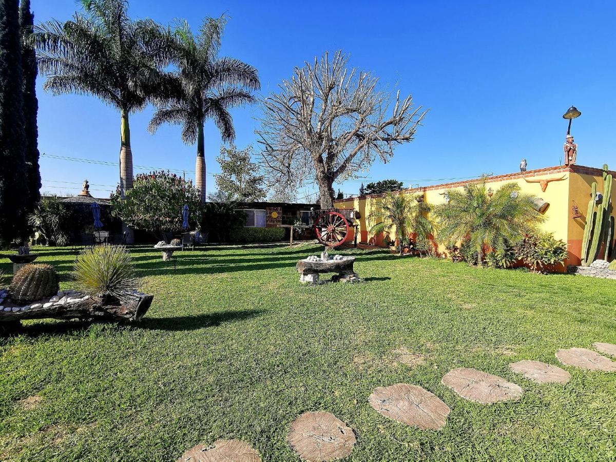 Hotel La Estancia Río Verde エクステリア 写真