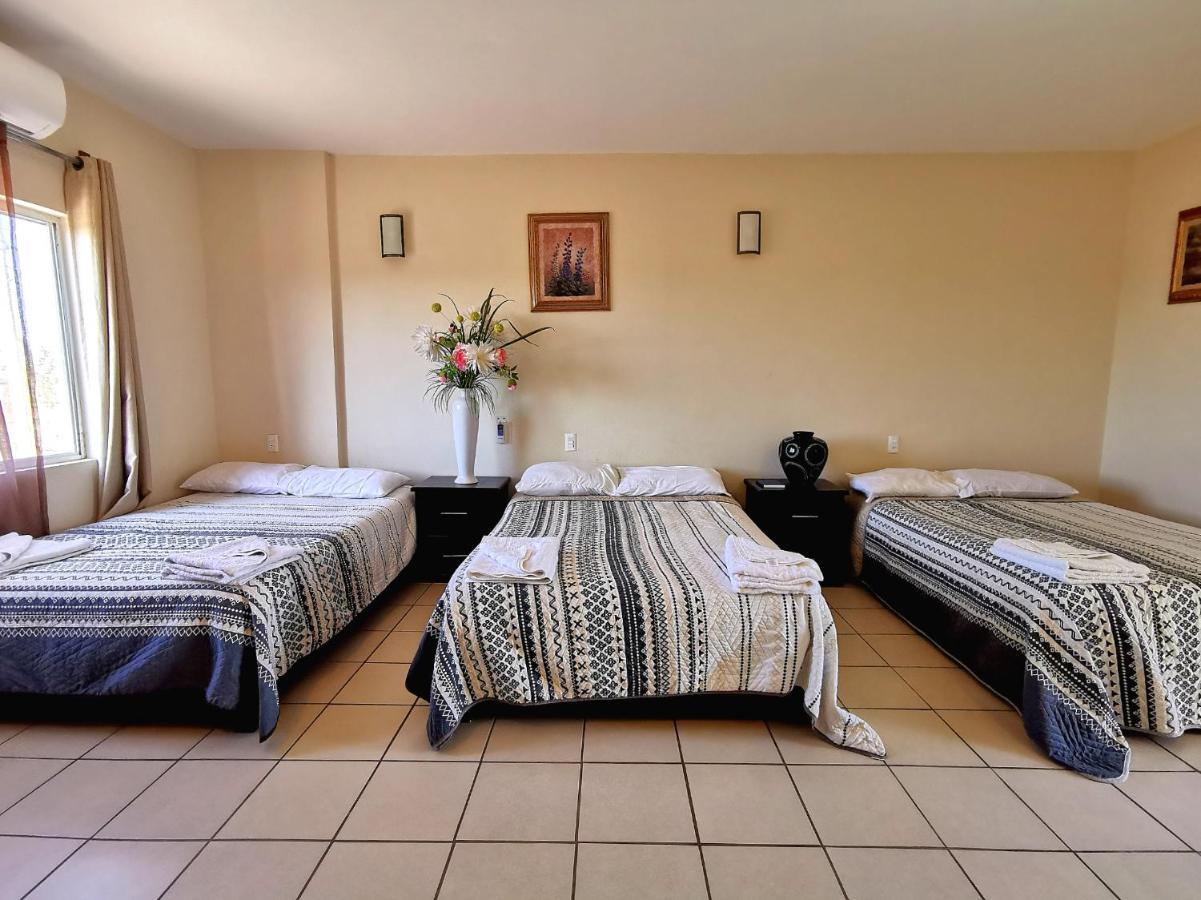Hotel La Estancia Río Verde エクステリア 写真