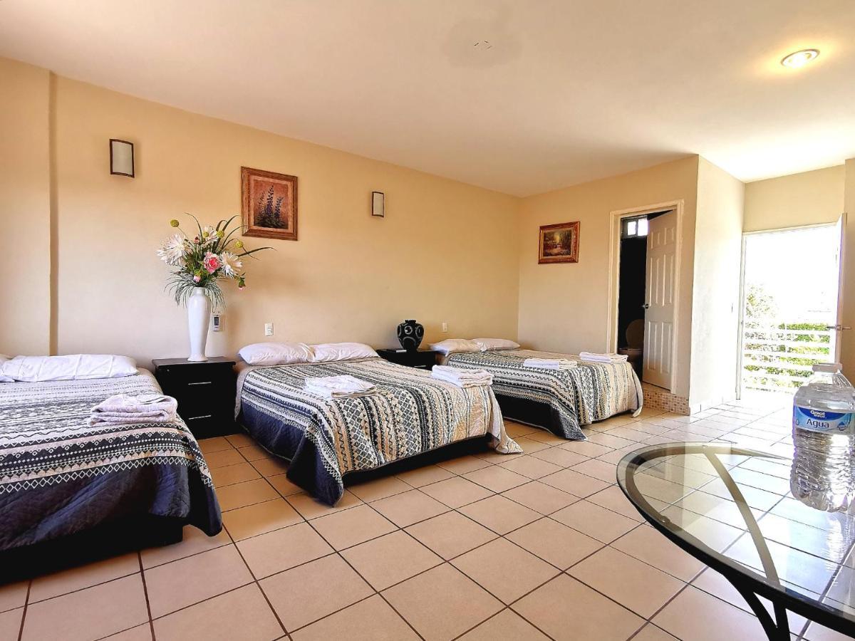 Hotel La Estancia Río Verde エクステリア 写真