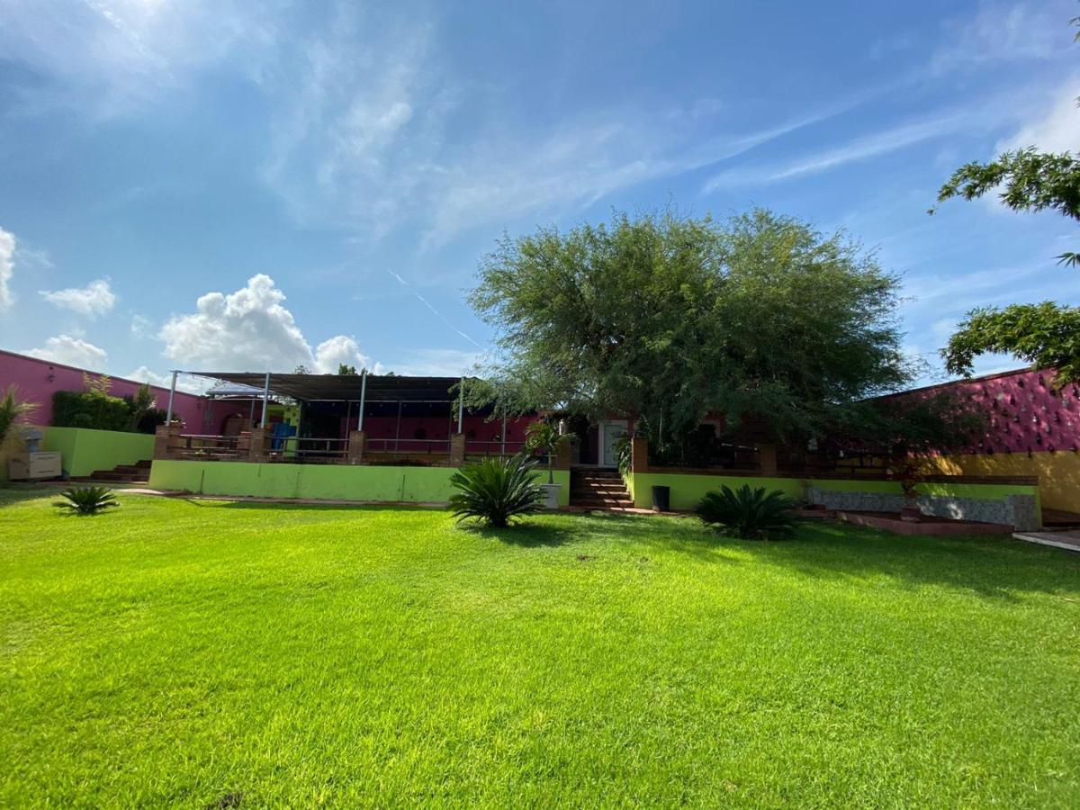 Hotel La Estancia Río Verde エクステリア 写真