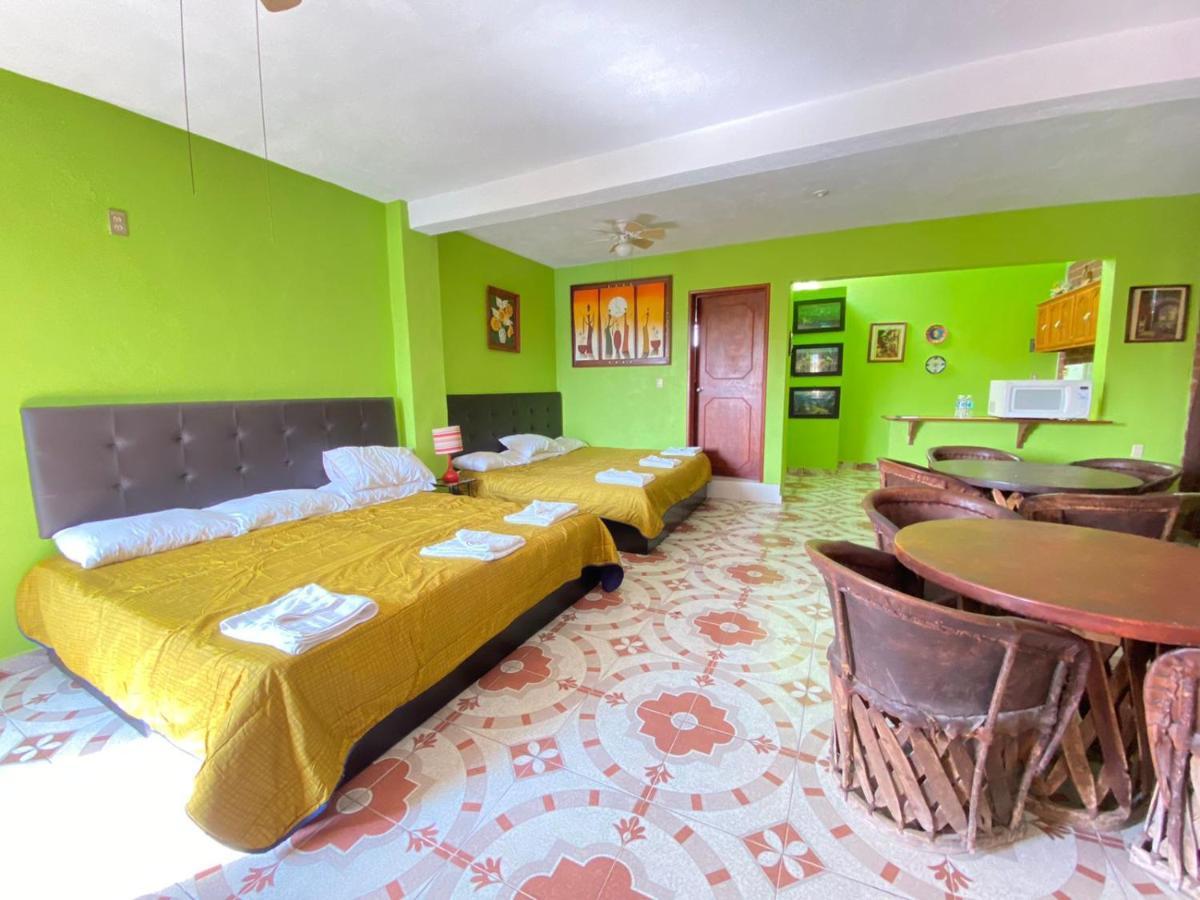Hotel La Estancia Río Verde エクステリア 写真