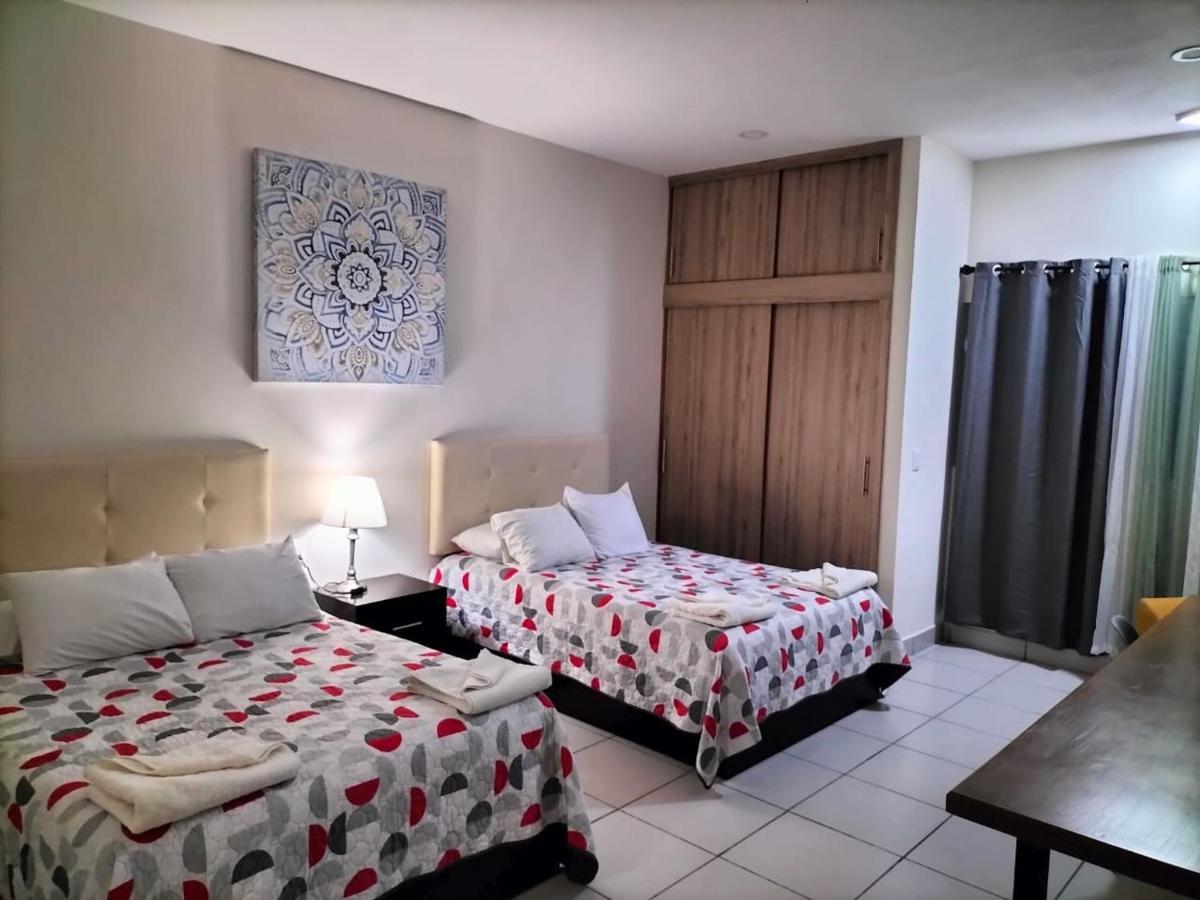 Hotel La Estancia Río Verde エクステリア 写真