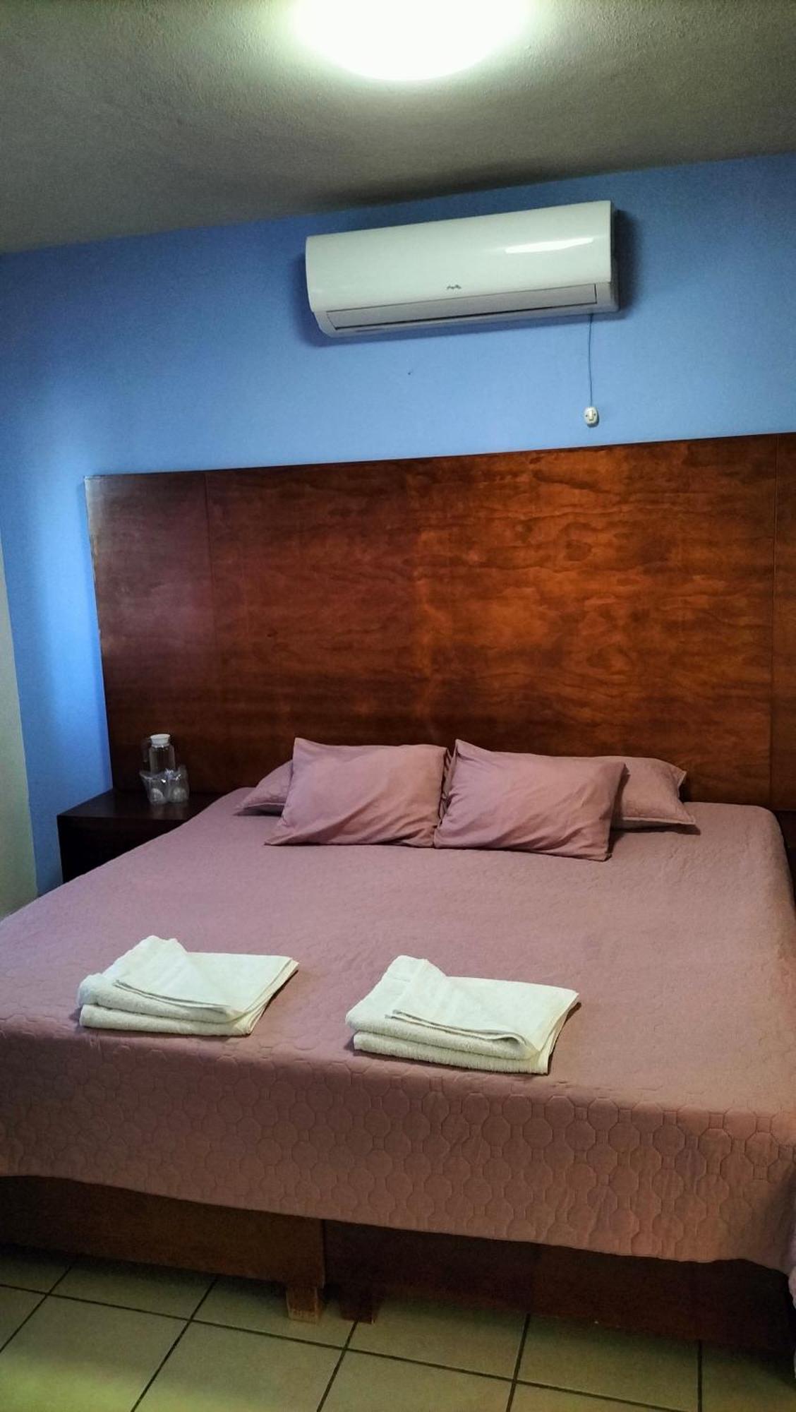 Hotel La Estancia Río Verde エクステリア 写真